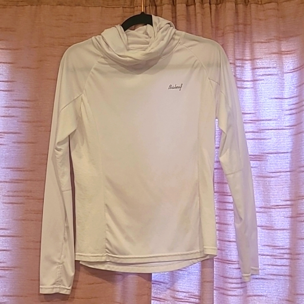 Baleaf white long sleeve hooded top with thumb holes on sleeves szS